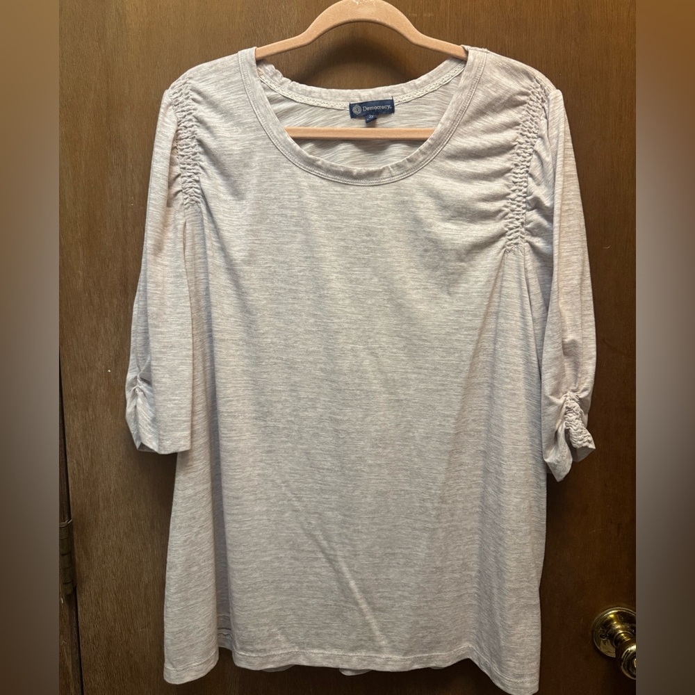 Democracy Women’s Elbow Length Puff Sleeve Ruched Top Tee Set of 3 - Picture 9 of 12